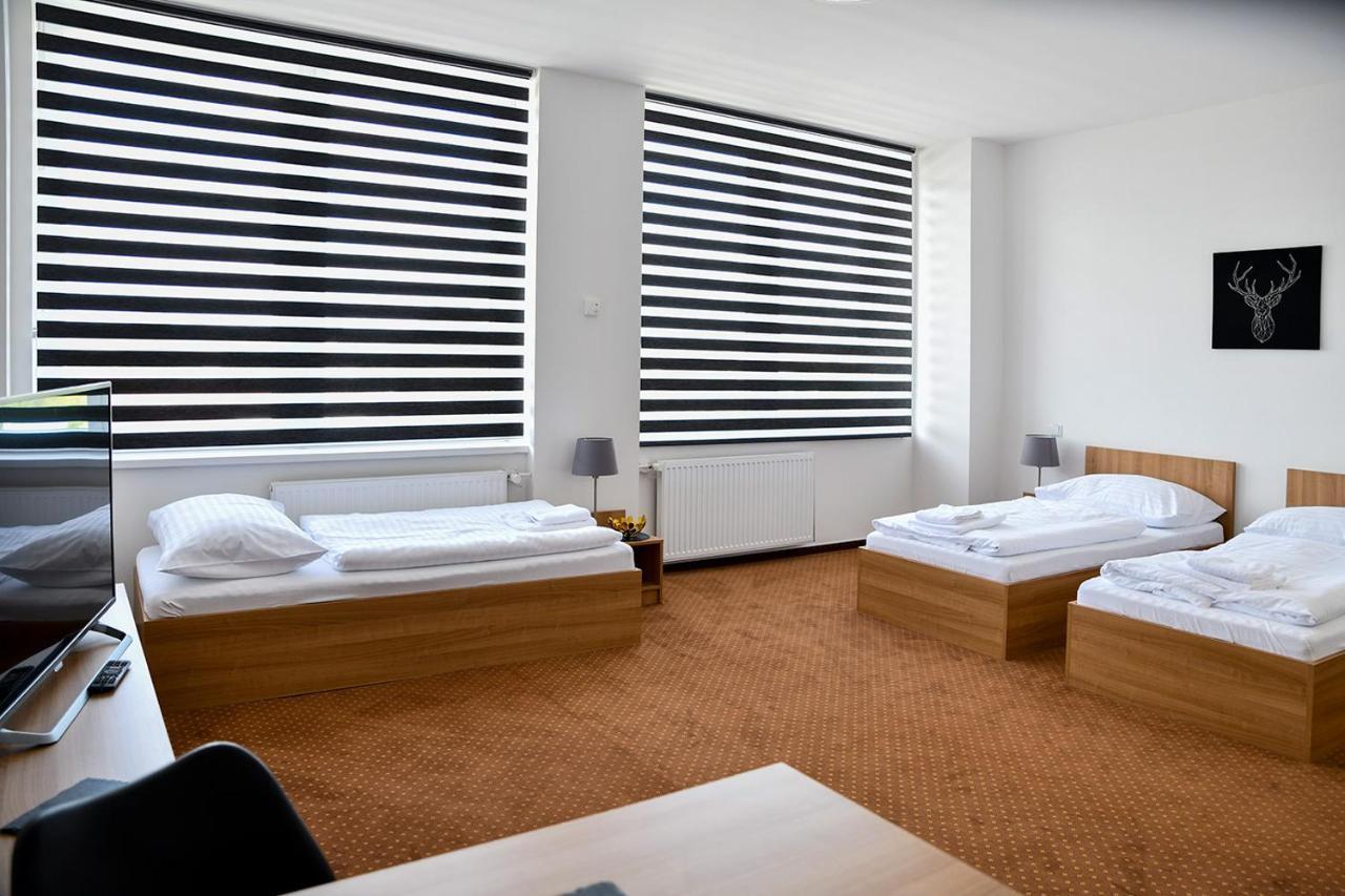 Hotel Fabrika Uherske Hradiste Bagian luar foto